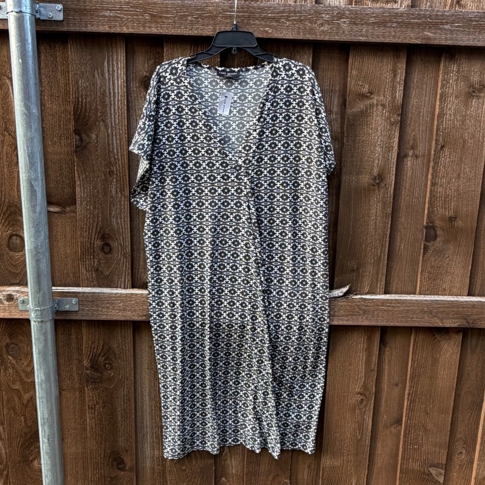 Lane Bryant Shift Dress Size 26/28 or 4X Short Sleeves New With Tags